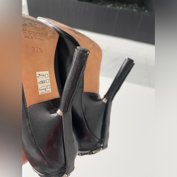 GIANFRANCO FERRE BLACK LEATHER HIGH HEELS SIZE EU37.5 US7.5 - Picture 14 of 16